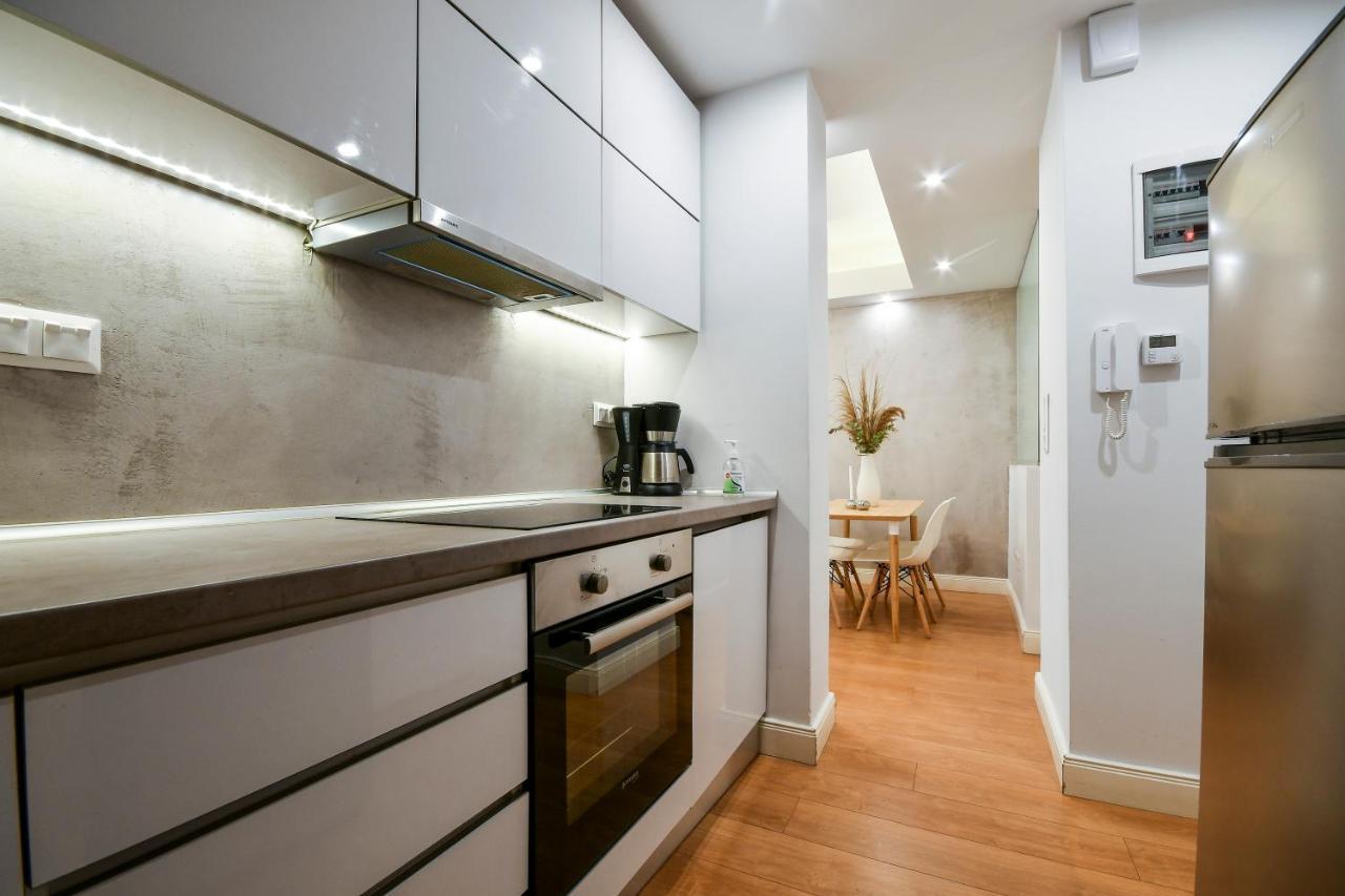 #Skgh Αvra & Ariadni Suites - Whitetower Citycenter سالونيك المظهر الخارجي الصورة